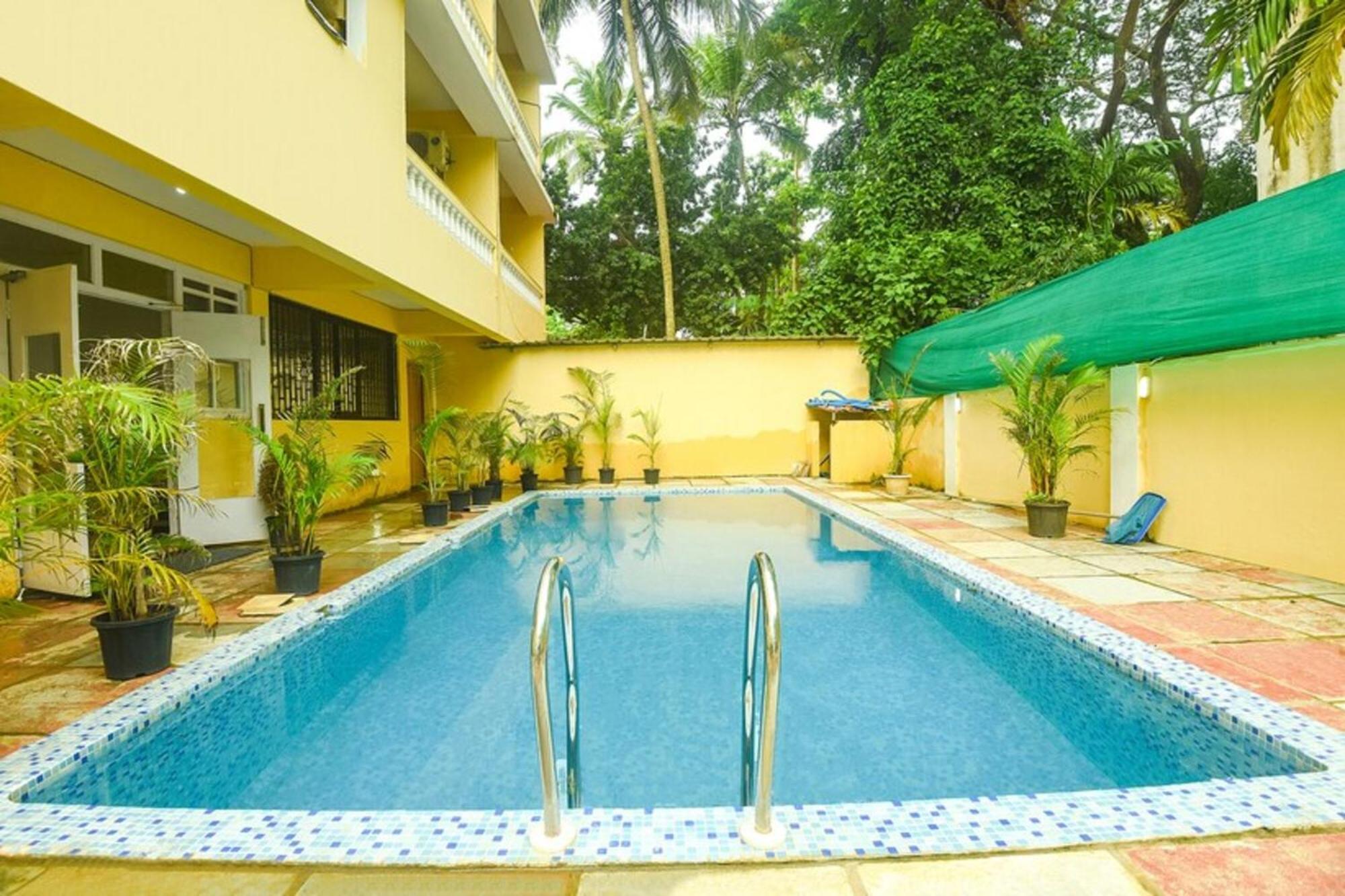 Fabexpress De Classio With Pool - Nr Candolim Beach Hotel Exterior photo
